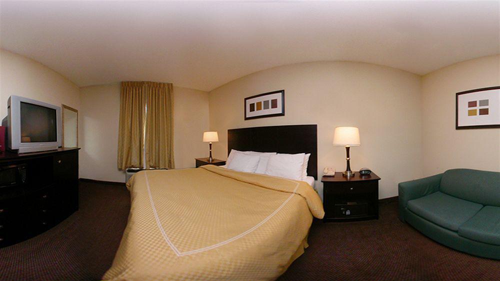 Quality Suites Irving-Las Colinas Exterior photo