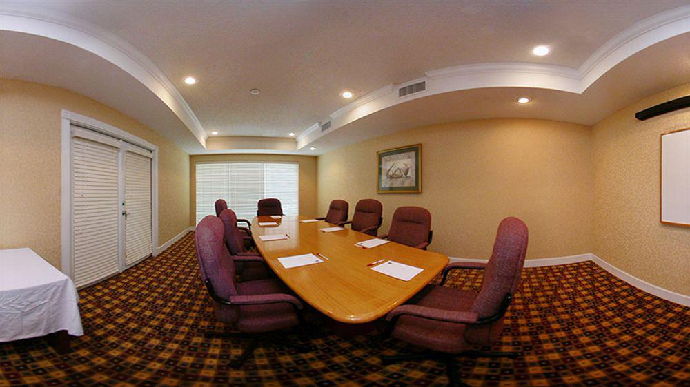 Quality Suites Irving-Las Colinas Exterior photo